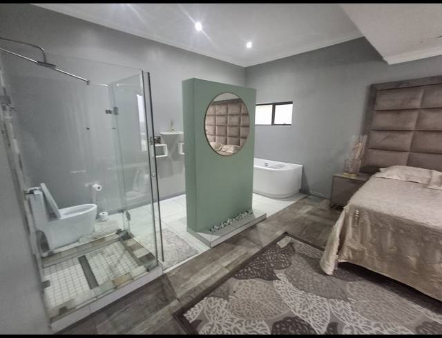 4.5 BEDROOM FREEHOLD FOR SALE IN AQUAVISTA MOUNTAIN ESTATE